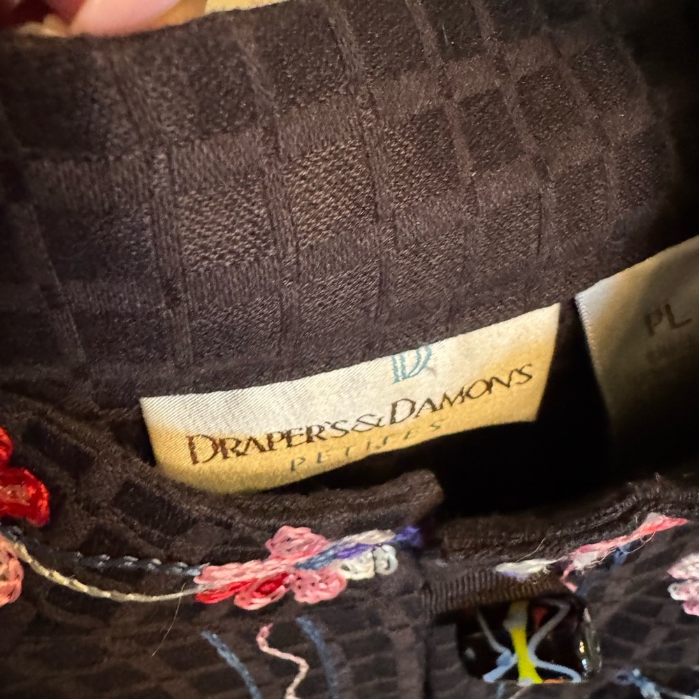 Draper's & Damon's Black Embroidered Women's Jacket
